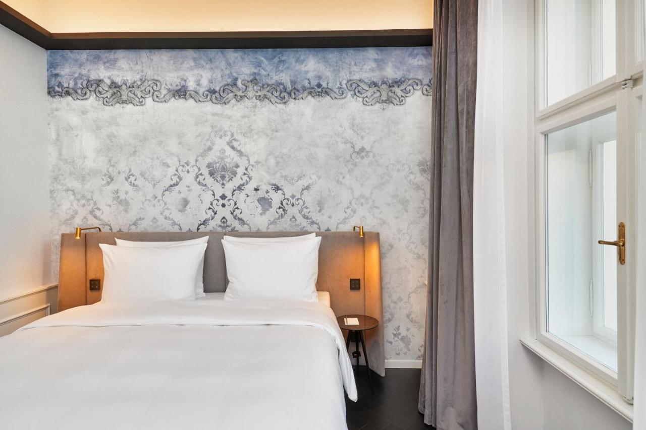 Hyperion Hotel 잘츠부르크 외부 사진 A room at the hotel